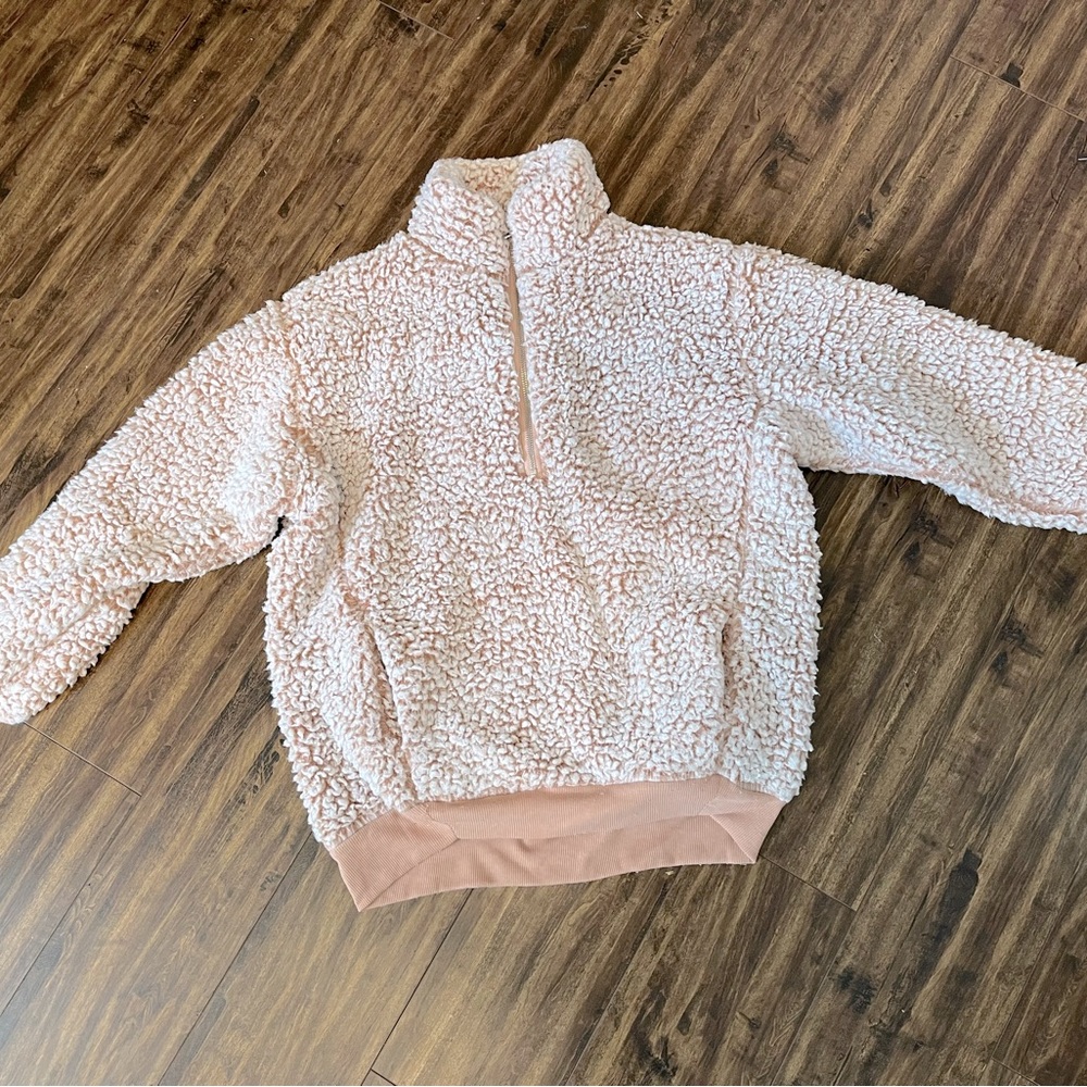 Express Woman’s Pink Sherpa 💗